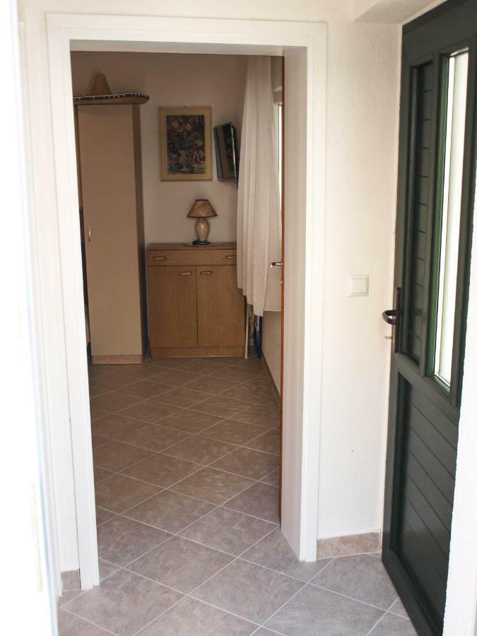 House Nataniel In Omis Near Sea Apartment Exterior photo